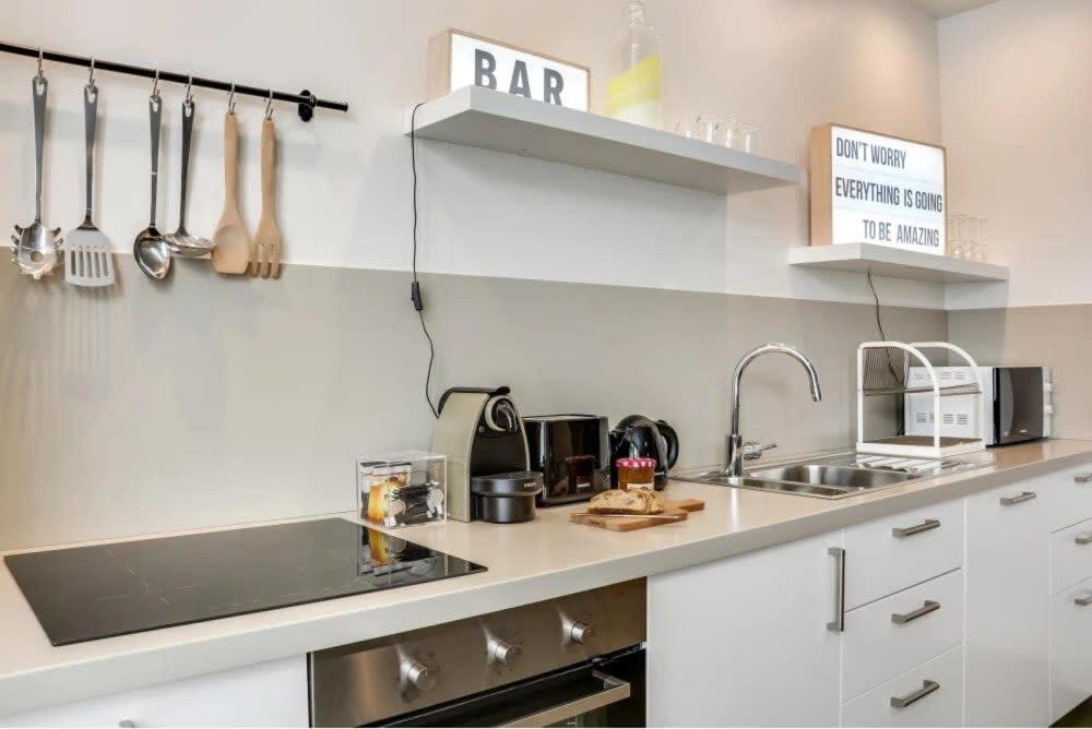 Modern And Eclectic 3bd Duplex In Le Marais! * Parijs