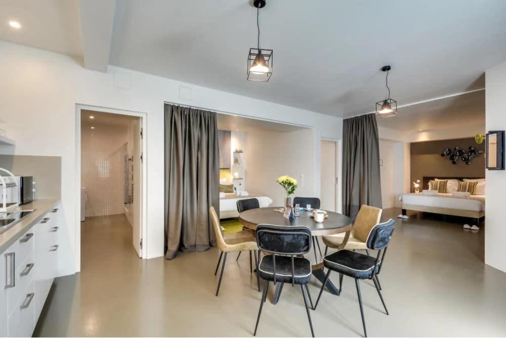 Appartement Modern And Eclectic 3bd Duplex In Le Marais! Parijs